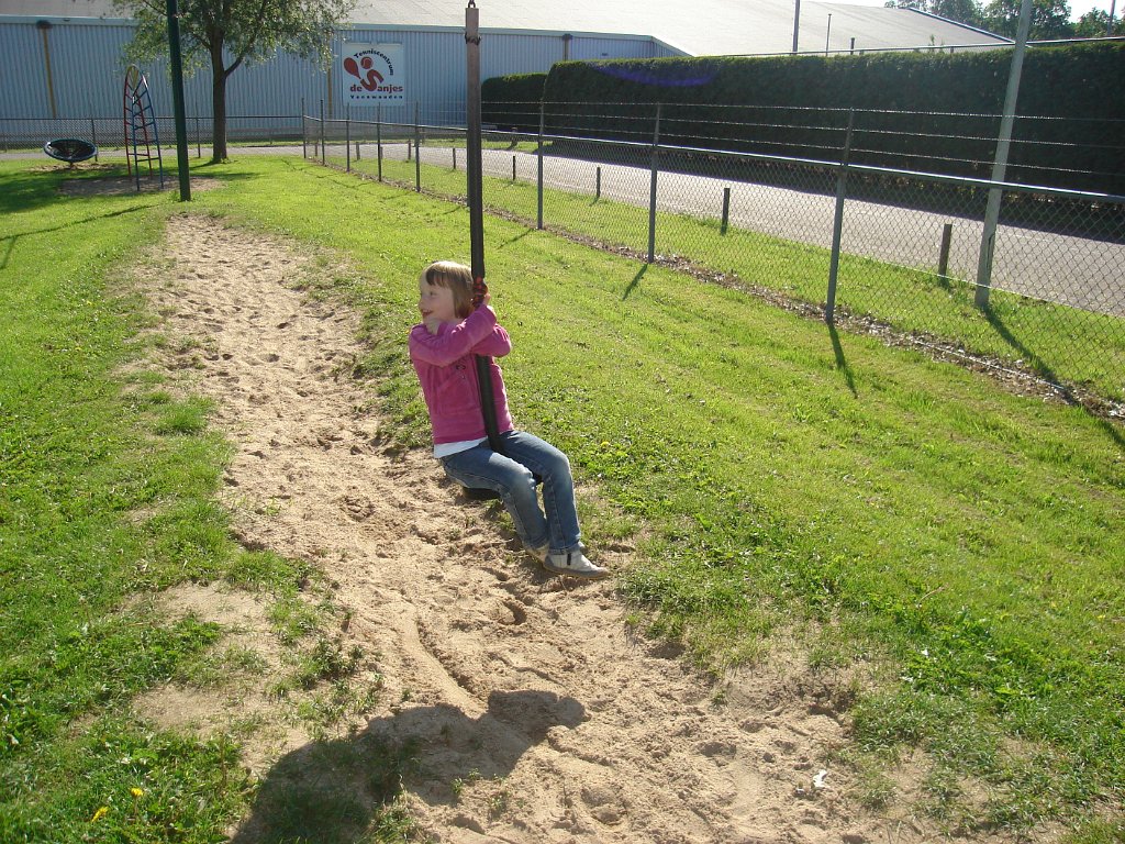 009.JPG